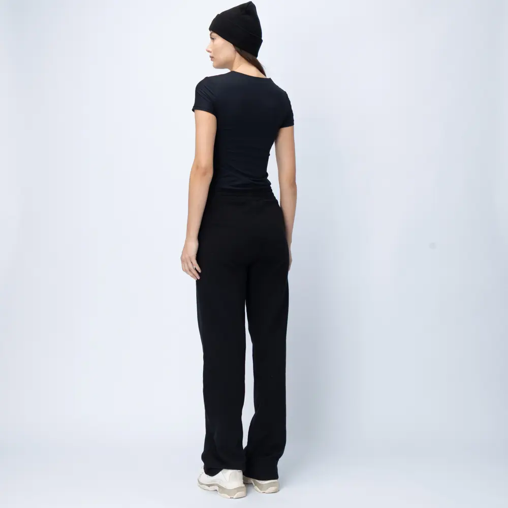 Women’s Black Fleece Straight Leg Sweatpant 3